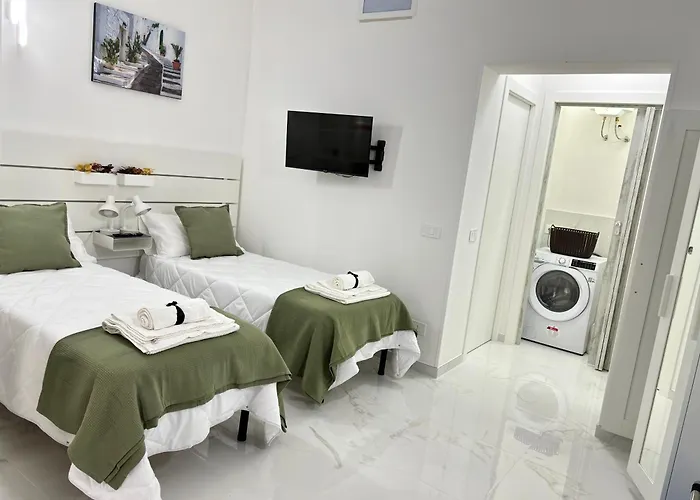 Your Home, Two Steps From The Sea Apartmán