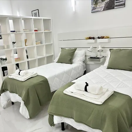 Your Home, Two Steps From The Sea Lejlighed